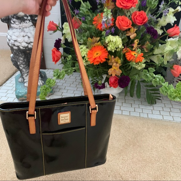 Dooney & Bourke Handbags - Patent Leather Dooney&Bourke Black Shoulder Bag